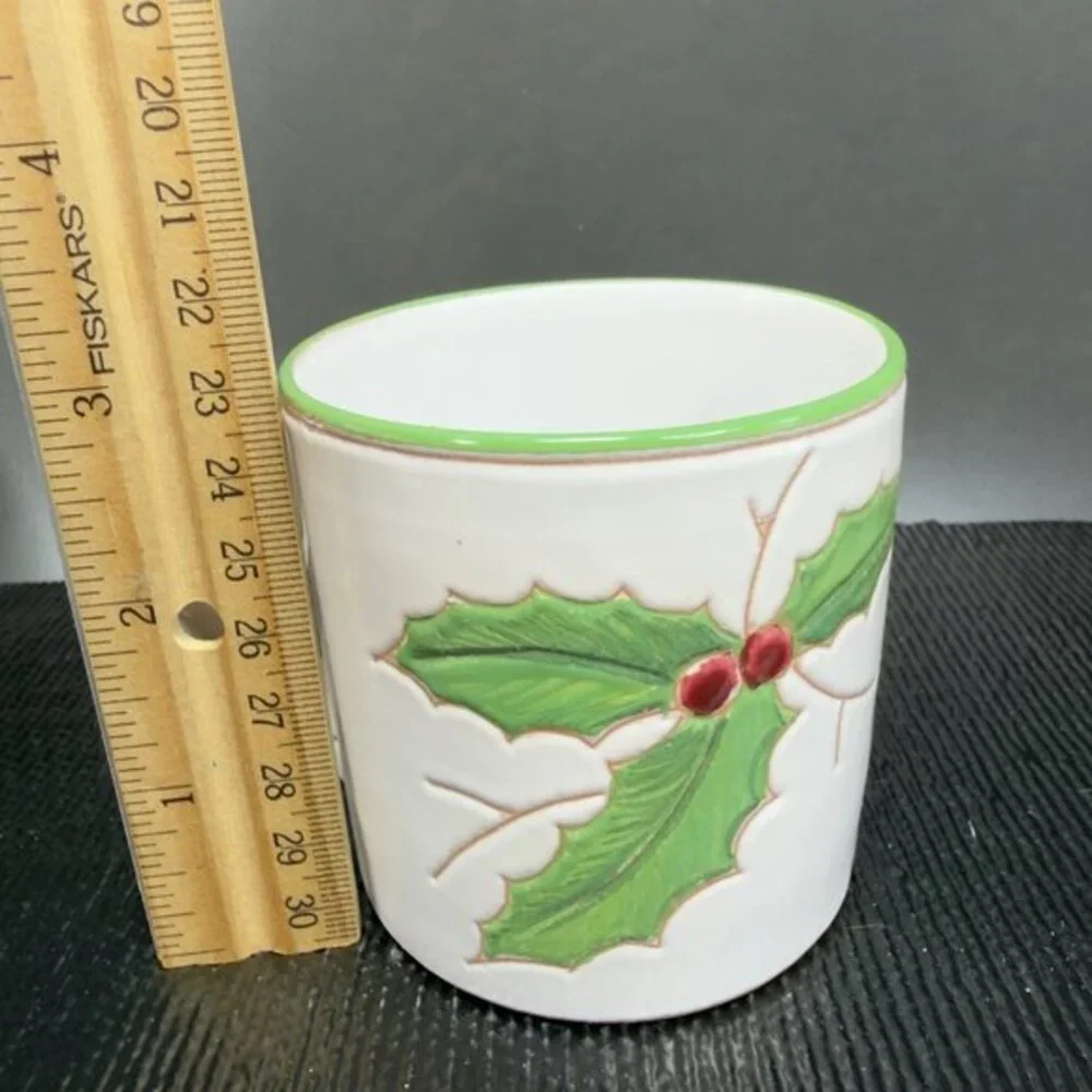 Vintage Italian Pottery Coffee Mug Cup Set 2 Mugs Holly Berry Christmas Mugs Set
